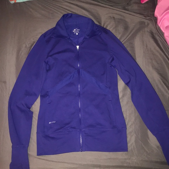 Nike Tops - Women’s Nike zip up Nike Tops - Women’s Nike zip up